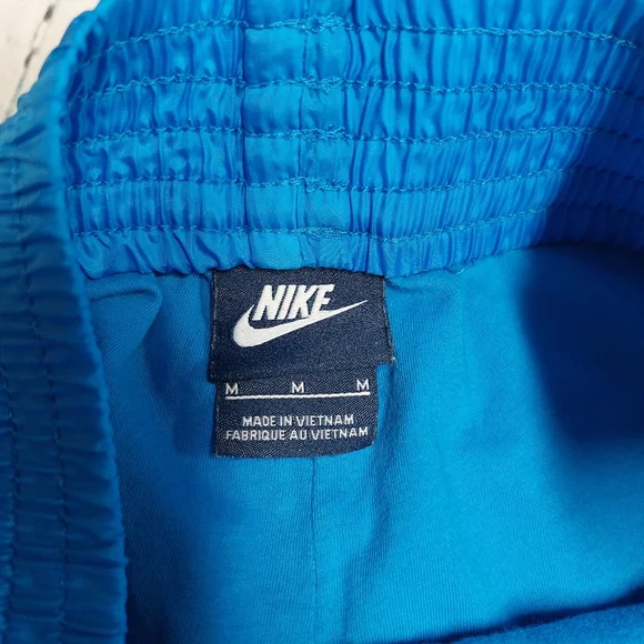 Nike lined women's running shorts - Picture 3 of 6